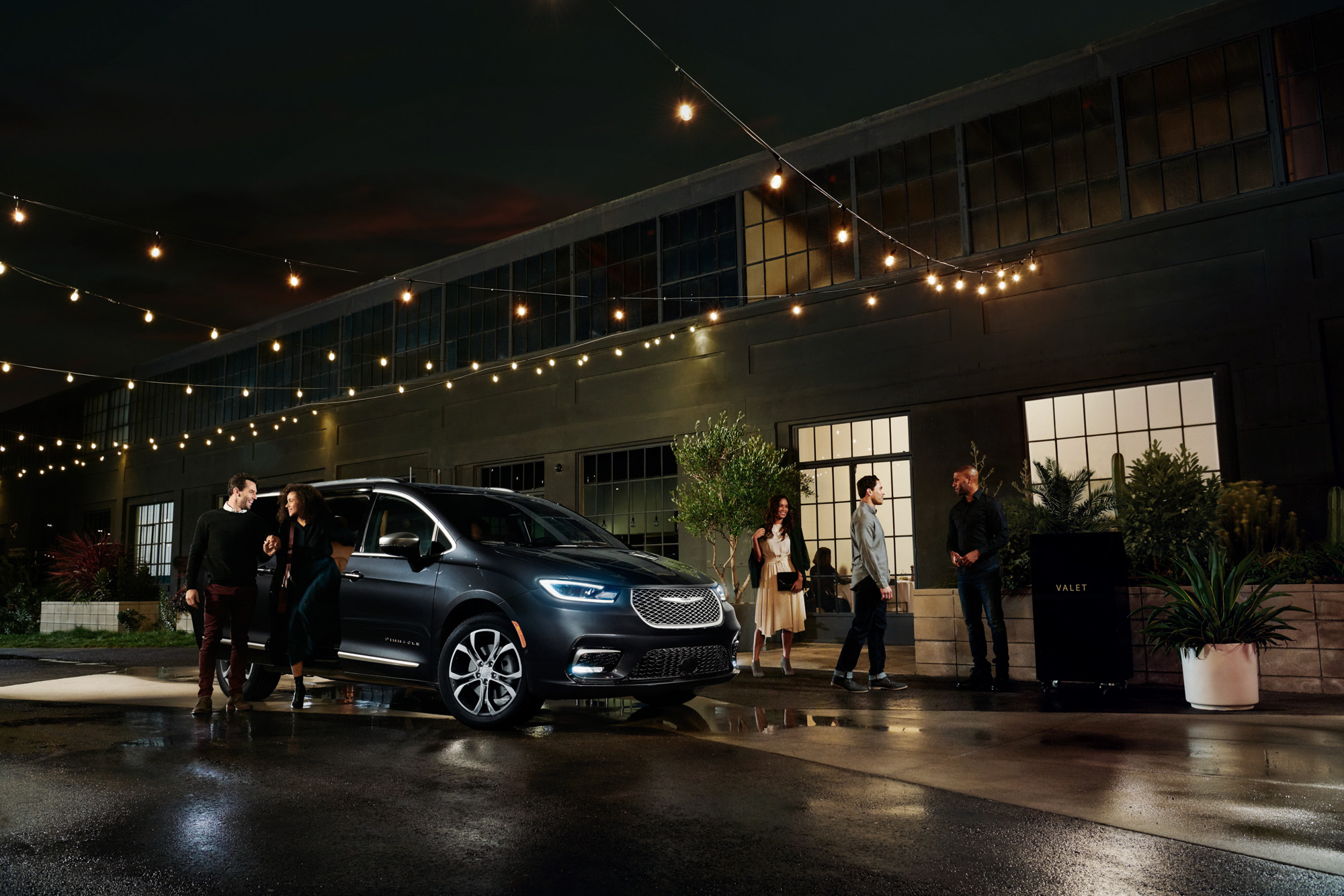Los Angeles commercial photographer Caleb Kuhl's lifestyle car photography for Chrysler Pacifica