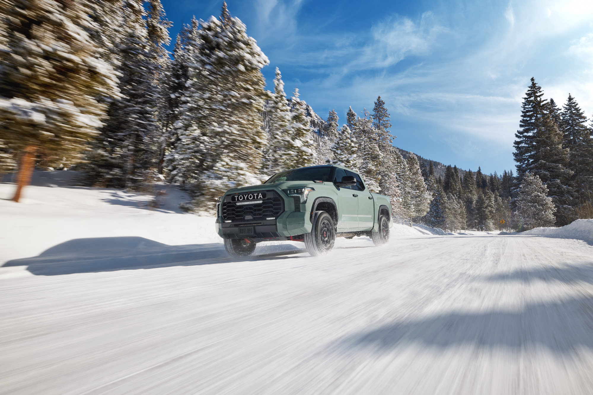 automotive photographer Caleb Kuhl Photographs toyota tundra for lifestyle photography and automotive advertising 