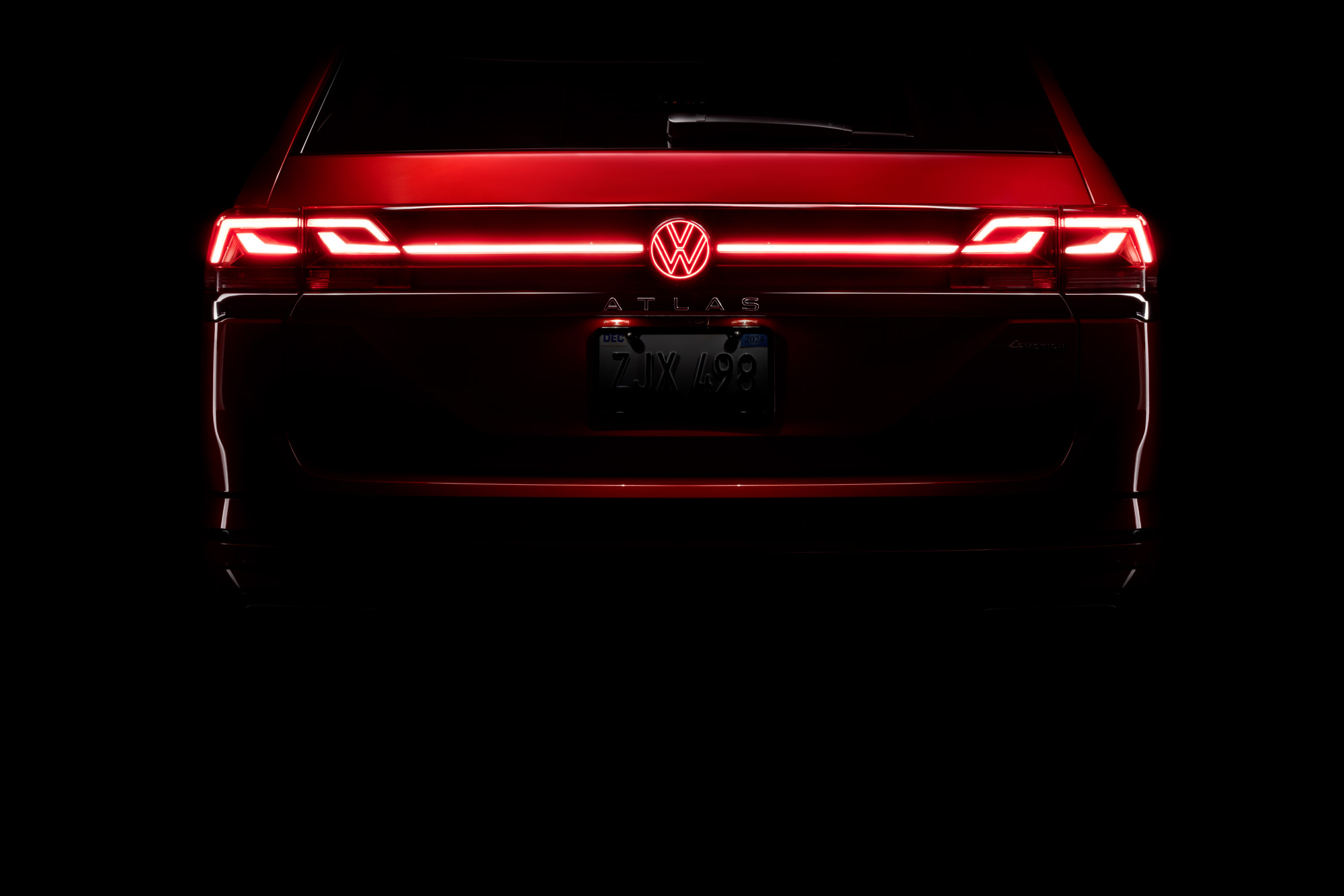 Los Angeles car photographer Caleb Kuhl photographs the new Volkswagen Atlas